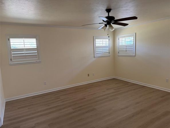 6025  Wrigley Way , Fort Worth Texas 76133