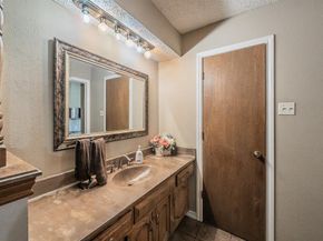 3814  Larkin Lane , Garland Texas 75043