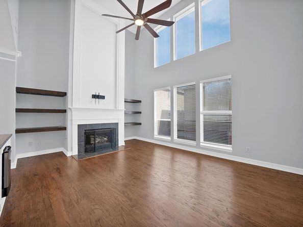 1015 W Bluff Street , Fort Worth Texas 76102