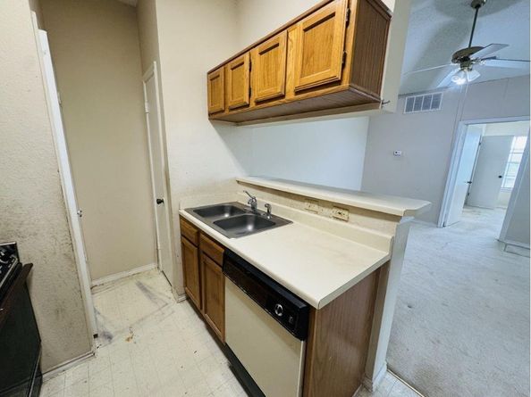 4113  Esters Road  603, Irving Texas 75038