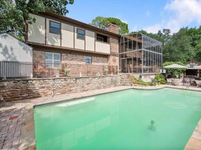 1005  Acorn Court , Arlington Texas 76012