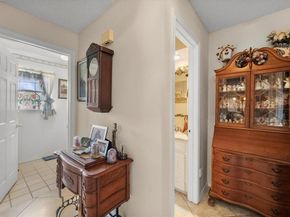 1005  Acorn Court , Arlington Texas 76012