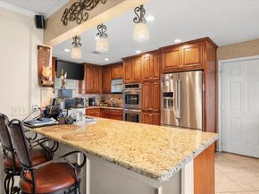 1005  Acorn Court , Arlington Texas 76012