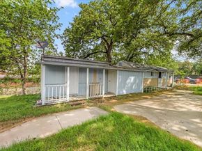 1812  Arch Street , Fort Worth Texas 76105