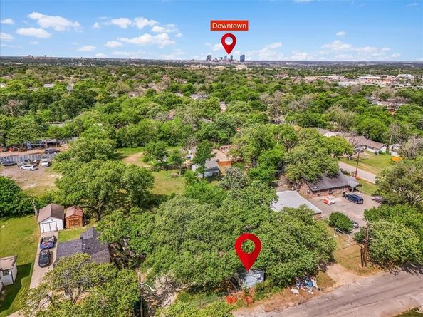 1812  Arch Street , Fort Worth Texas 76105