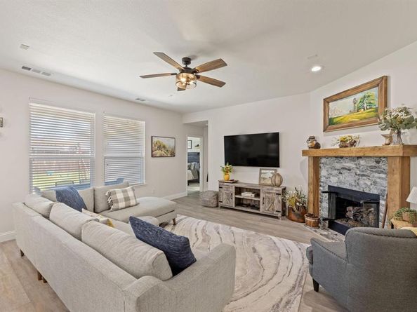 525  Smokebrush Street , Celina Texas 75009