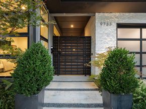 9733  Mixon Drive , Dallas Texas 75220