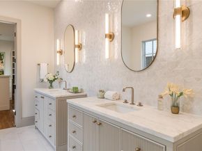 10940  Snow White Drive , Dallas Texas 75229