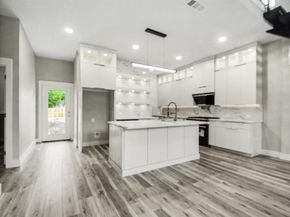 1442  Stella Avenue , Dallas Texas 75216
