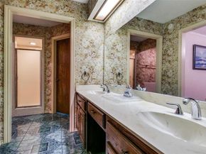 321  Kingsbridge Drive , Garland Texas 75040