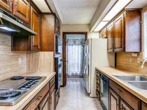 321  Kingsbridge Drive , Garland Texas 75040
