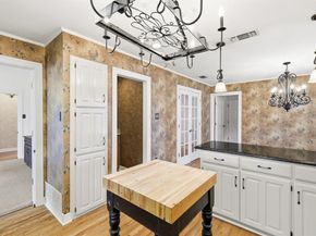 4306  Essex Court , Arlington Texas 76016