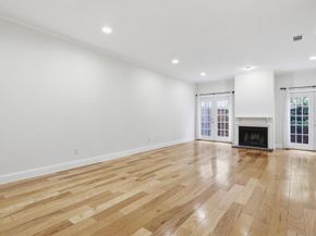 2727  Shelby Avenue  D, Dallas Texas 75219
