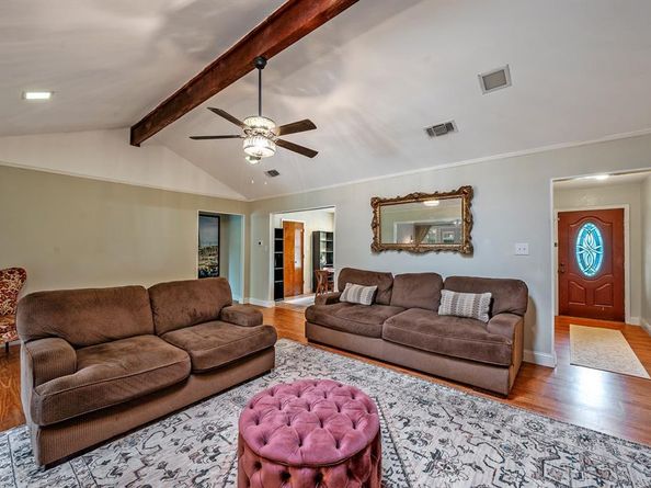 3407  Dovecreek Drive , Arlington Texas 76016