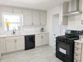 3051  UTAH Avenue , Dallas Texas 75216