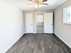 3051  UTAH Avenue , Dallas Texas 75216