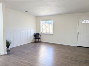 3051  UTAH Avenue , Dallas Texas 75216