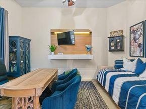 1137  Versailles Avenue , DeSoto Texas 75115