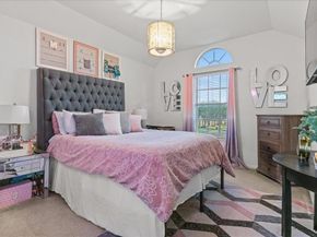 1137  Versailles Avenue , DeSoto Texas 75115