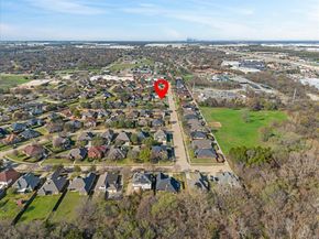 1137  Versailles Avenue , DeSoto Texas 75115