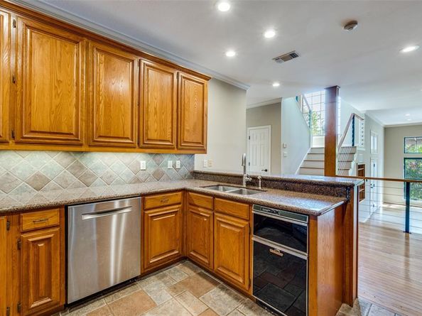 9126  Cochran Heights Drive , Dallas Texas 75220