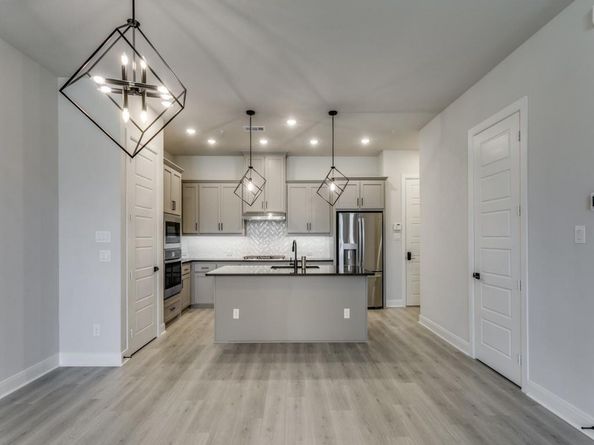 4823  Fuller Court  1003, Irving Texas 75038