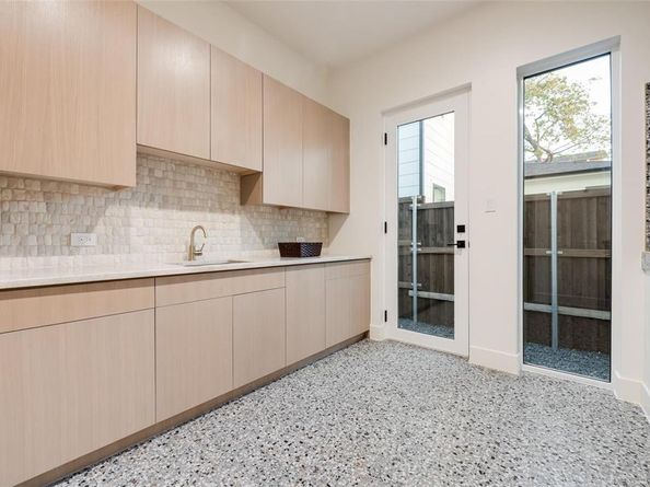 3904  Rochelle Drive , Dallas Texas 75220