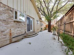 10521  Sandpiper Lane , Dallas Texas 75230