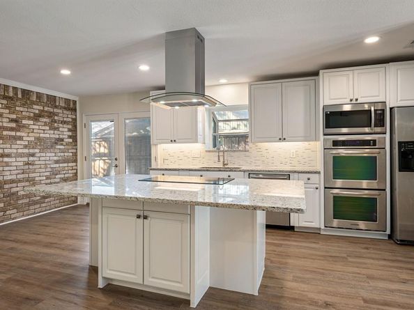 10521  Sandpiper Lane , Dallas Texas 75230