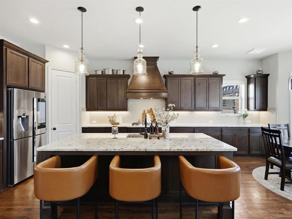 7284  Banded Mustang Drive , Frisco Texas 75036