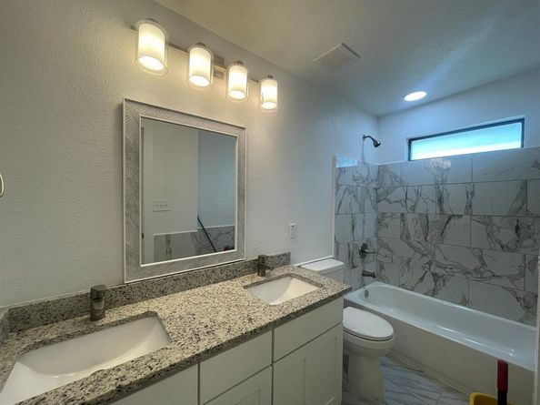 2512 E Overton Road , Dallas Texas 75216