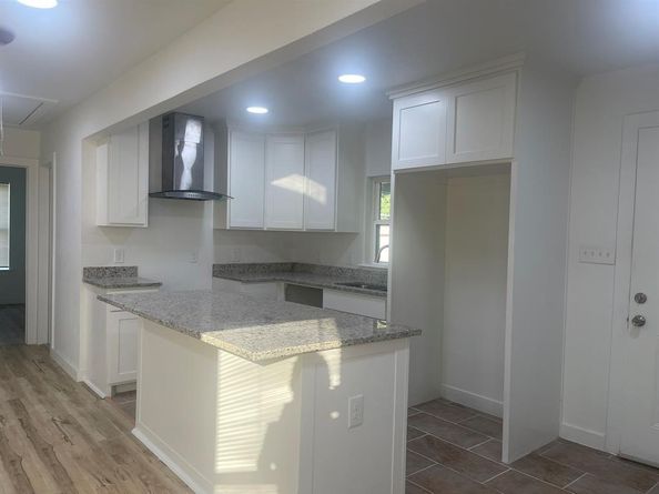 2512 E Overton Road , Dallas Texas 75216