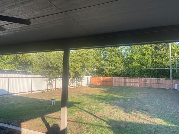 2512 E Overton Road , Dallas Texas 75216