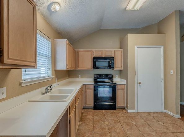 3018  Mesa Ridge Trail , Grand Prairie Texas 75052