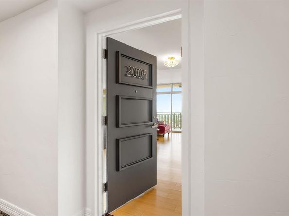 6211 W Northwest Highway  2005, Dallas Texas 75225