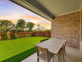 1424  Elle Lane , Aubrey Texas 76227