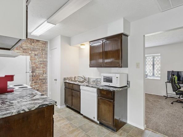 11 E Townhouse Lane  26, Grand Prairie Texas 75052