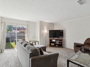 11 E Townhouse Lane  26, Grand Prairie Texas 75052