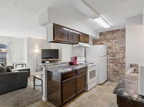 11 E Townhouse Lane  26, Grand Prairie Texas 75052
