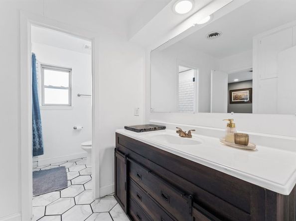 1904  Malibar Road , Fort Worth Texas 76116