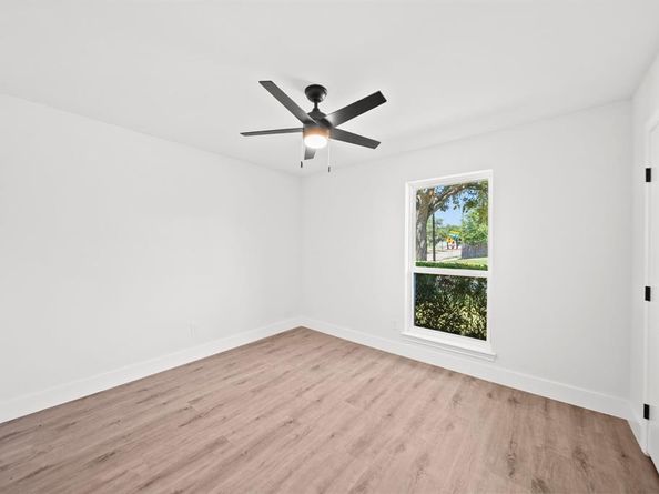 3802  Roan Circle , Garland Texas 75043