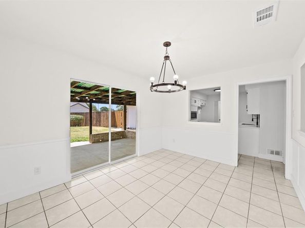 3802  Roan Circle , Garland Texas 75043