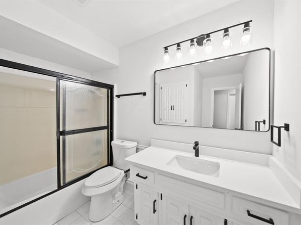 3802  Roan Circle , Garland Texas 75043