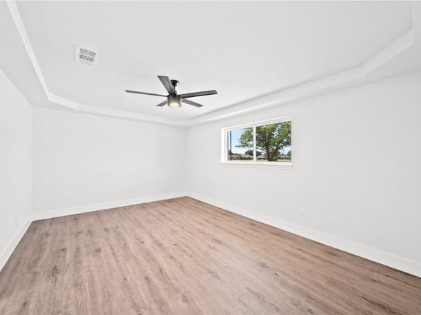 3802  Roan Circle , Garland Texas 75043