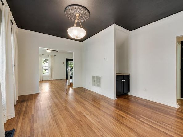 1124  Clara Street , Fort Worth Texas 76110