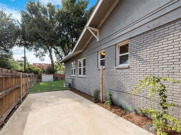 1124  Clara Street , Fort Worth Texas 76110