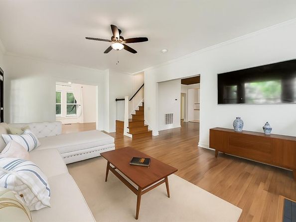 1124  Clara Street , Fort Worth Texas 76110