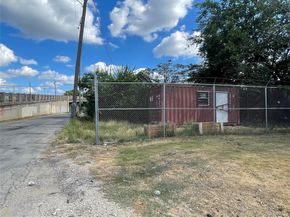 1807 S Malcolm X Boulevard , Dallas Texas 75226