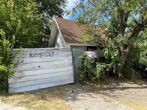 1807 S Malcolm X Boulevard , Dallas Texas 75226