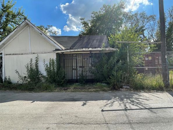1807 S Malcolm X Boulevard , Dallas Texas 75226